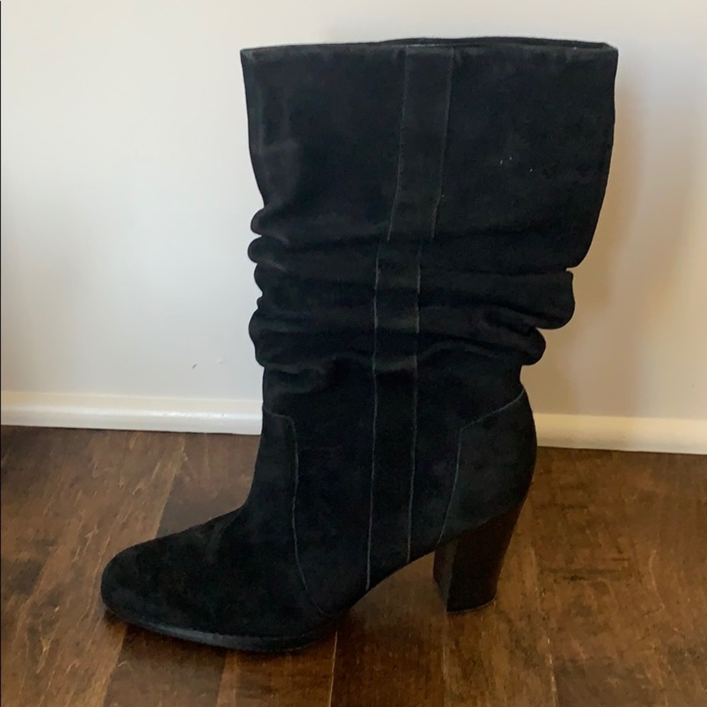 Black suede slouched boot